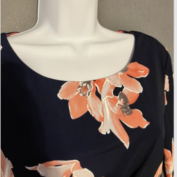 Connected Apparel Ladies Size 10 Multicolor Floral Short Sleeve Wrap Style Dress - Picture 8 of 16